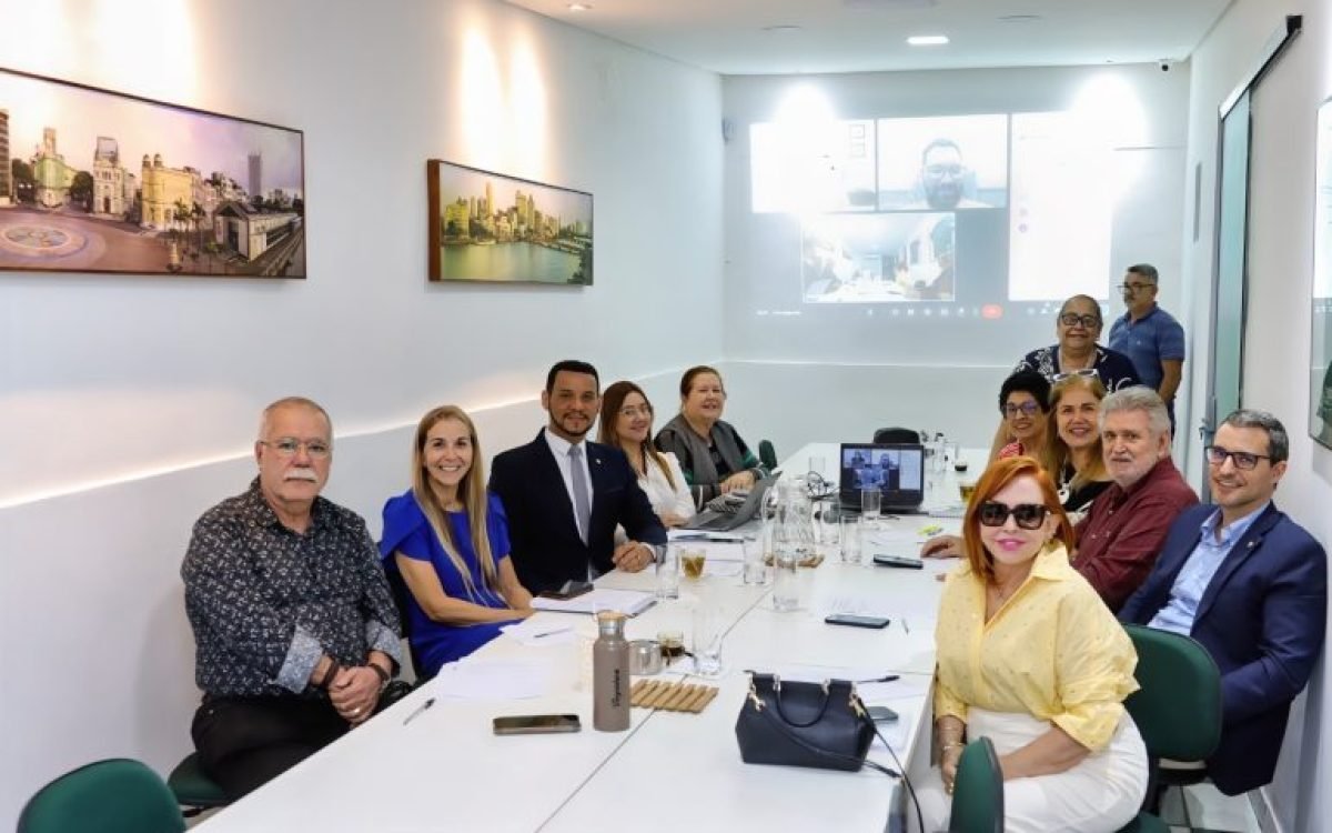 Diretoria da Adepepe debate assuntos administrativos e jurídicos em reunião