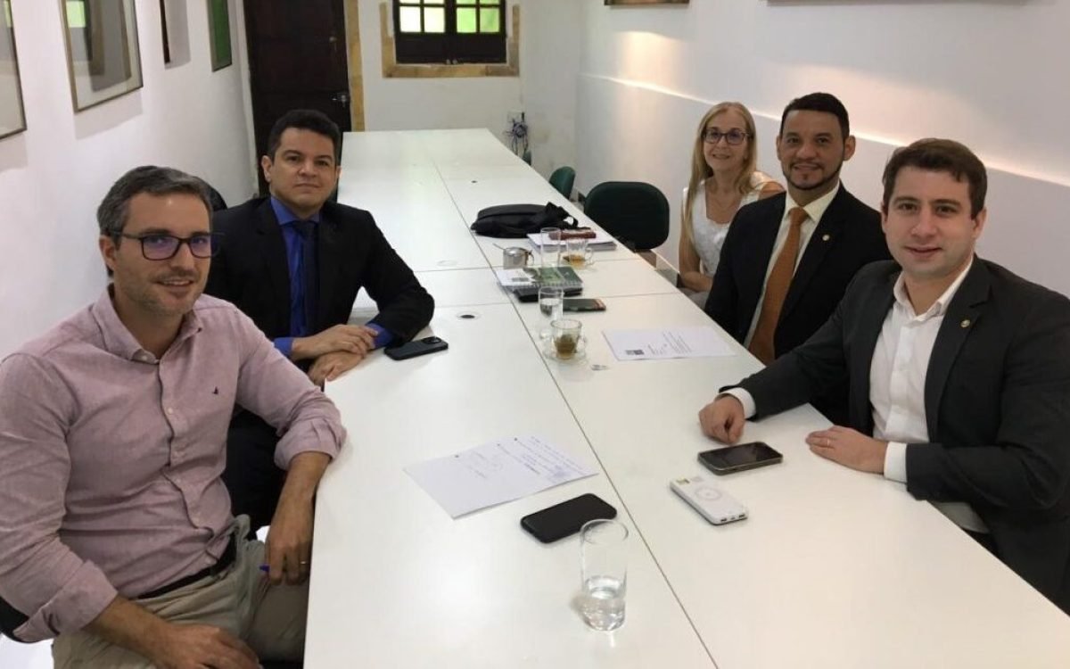 ADEPEPE faz reunião com Diretoria Jurídica e Tesouraria